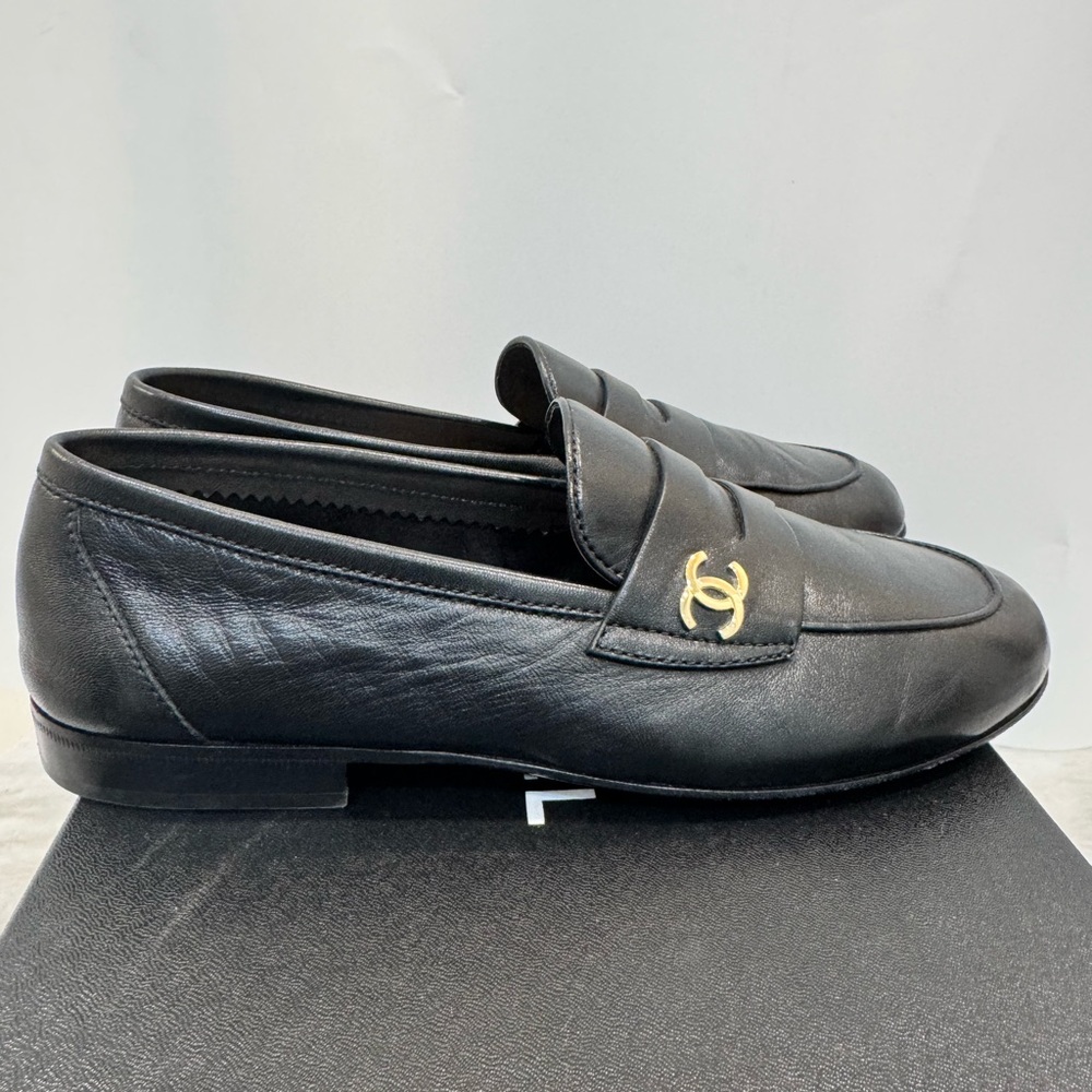 CHANEL 21S Mocassins Loafers CC Logo Black Lambskin Size 36 - Picture 4 of 13